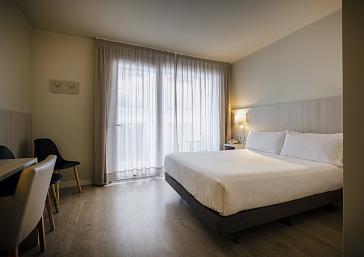 Standard Doppelzimmer mit Balkon
