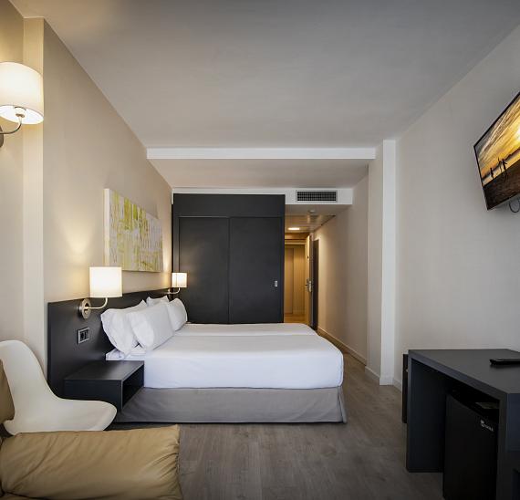 Standard double room with a balcony