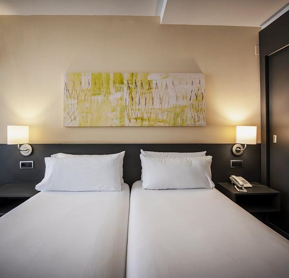 Standard double room with a balcony