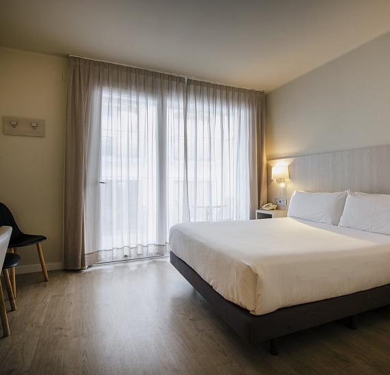 Standard double room with a balcony