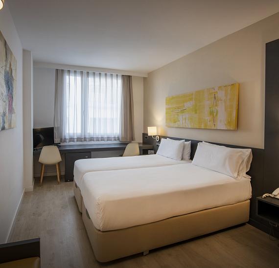 Standard double room