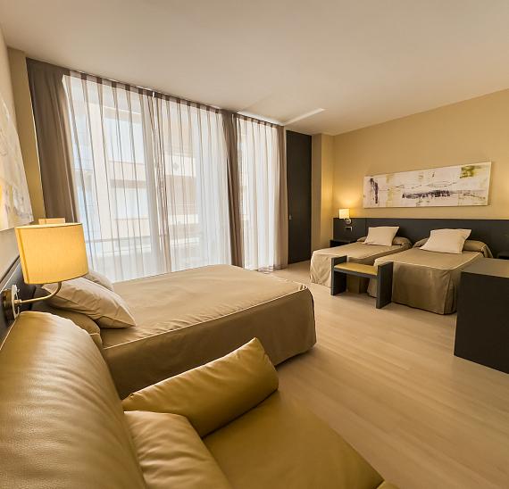 Vierbettzimmer mit Zugang zum Spa