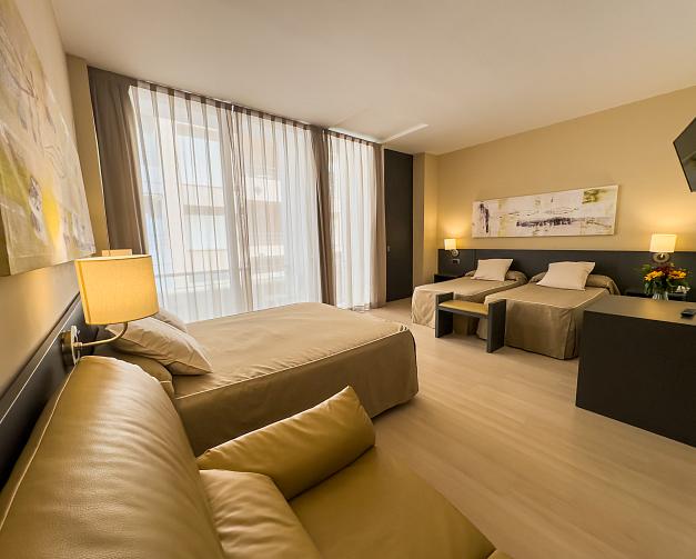 Chambre quadruple avec accès au spa