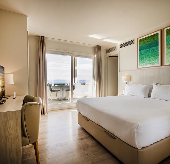 Superior double room with sea view
