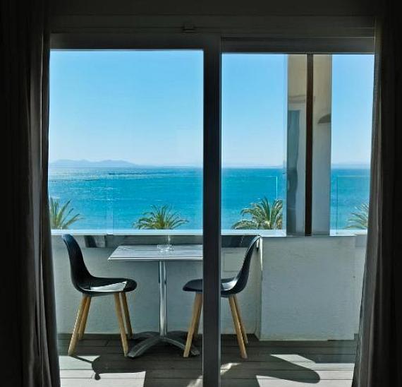 Superior double room with sea view