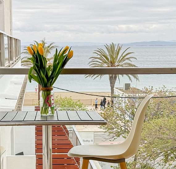 Doppelzimmer mit seitlichem Meerblick und Zugang zum Spa