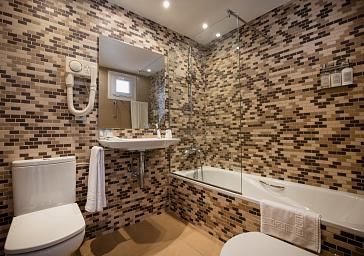 Chambre double avec vue partiel sur la mer