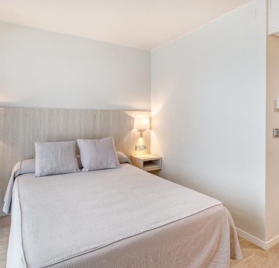 Standard Doppelzimmer mit Balkon und Zugang zum Spa
