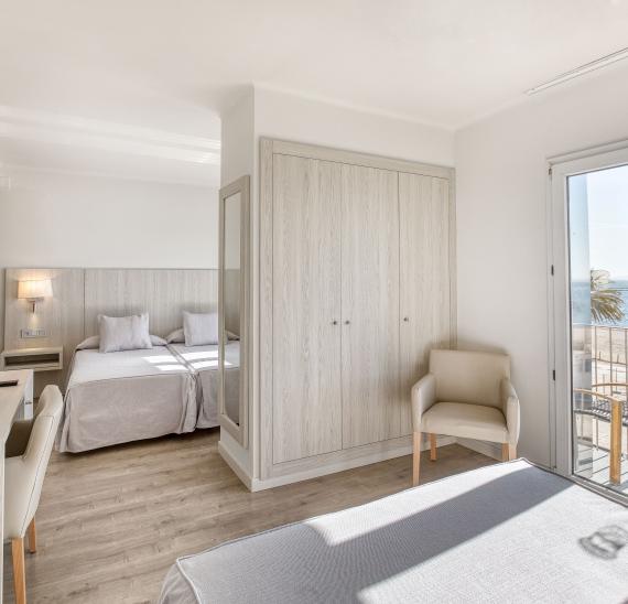 Vierbettzimmer mit Zugang zum Spa