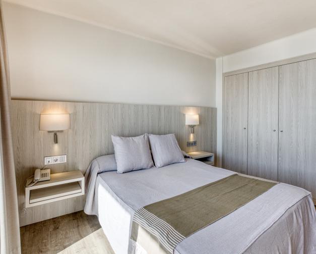 Superior double room with sea view and spa access